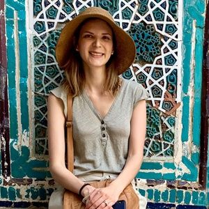 Meet your Posher, Daniela